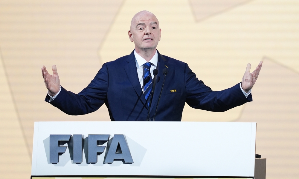 亚在本赛季 亚在本赛季